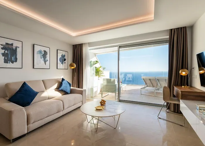 Grand Horizon Luxury Boutique Apartment *
