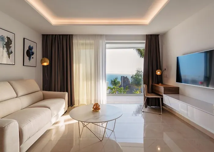 Grand Horizon Luxury Boutique